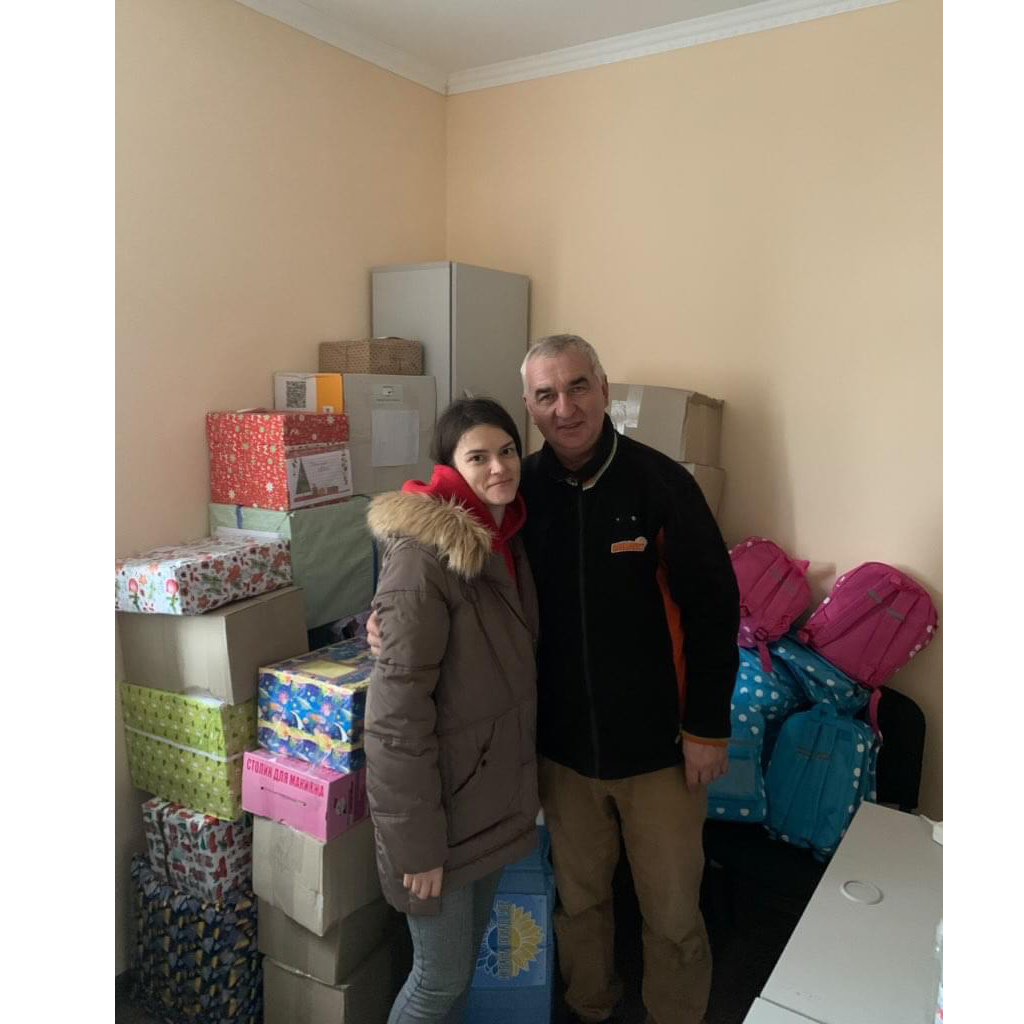 Було вручено більш як 400 подарунків, безпосередньо дітям на деокупованих територіях