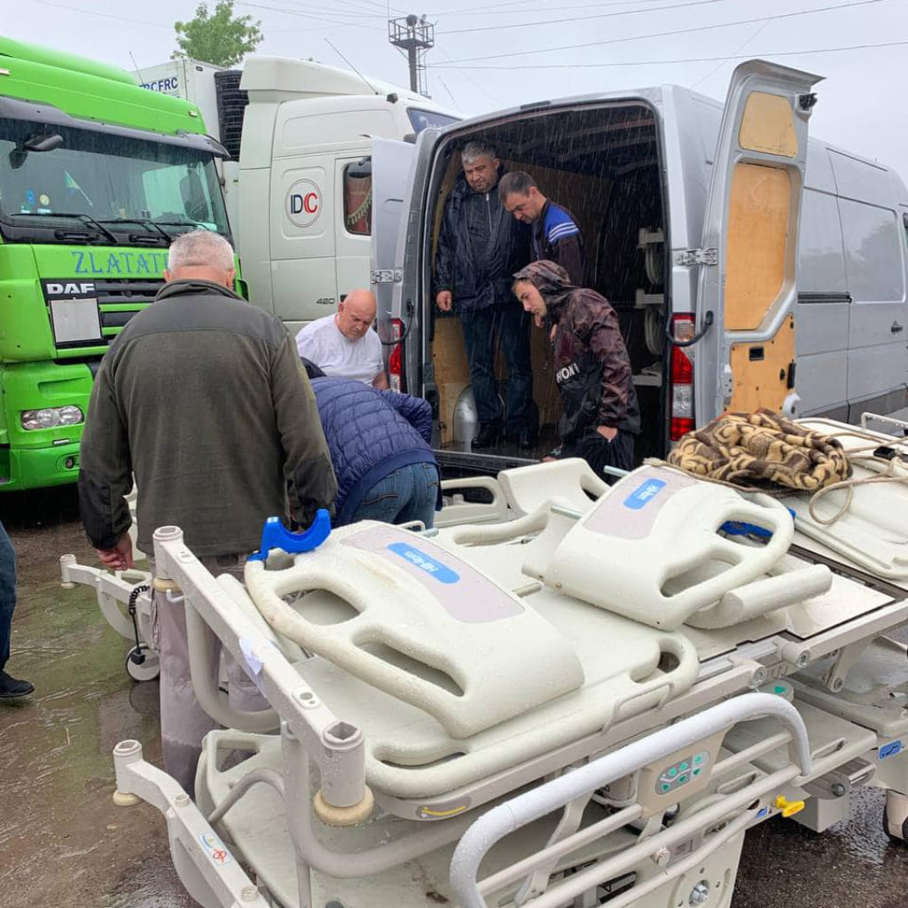 З впевненістю заявляємо, оркам ніколи не перемогти націю, яка промокнувши до останньої нитки, з посмішкою на обличчі продовжує наближати перемогу!