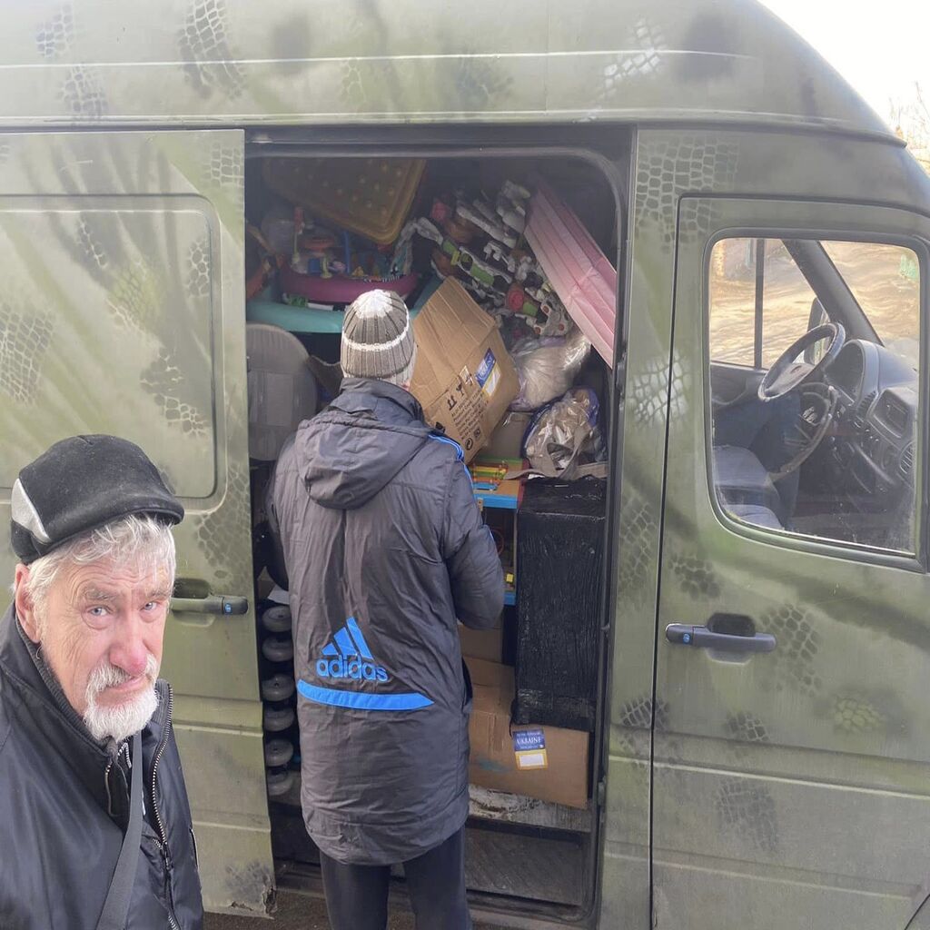 В рамках співпраці з нашим фондом  до Центр соціальних служб для сім’ї, дітей та молоді Баришівської сел. ради було доставлено гуманітарну допомогу :
