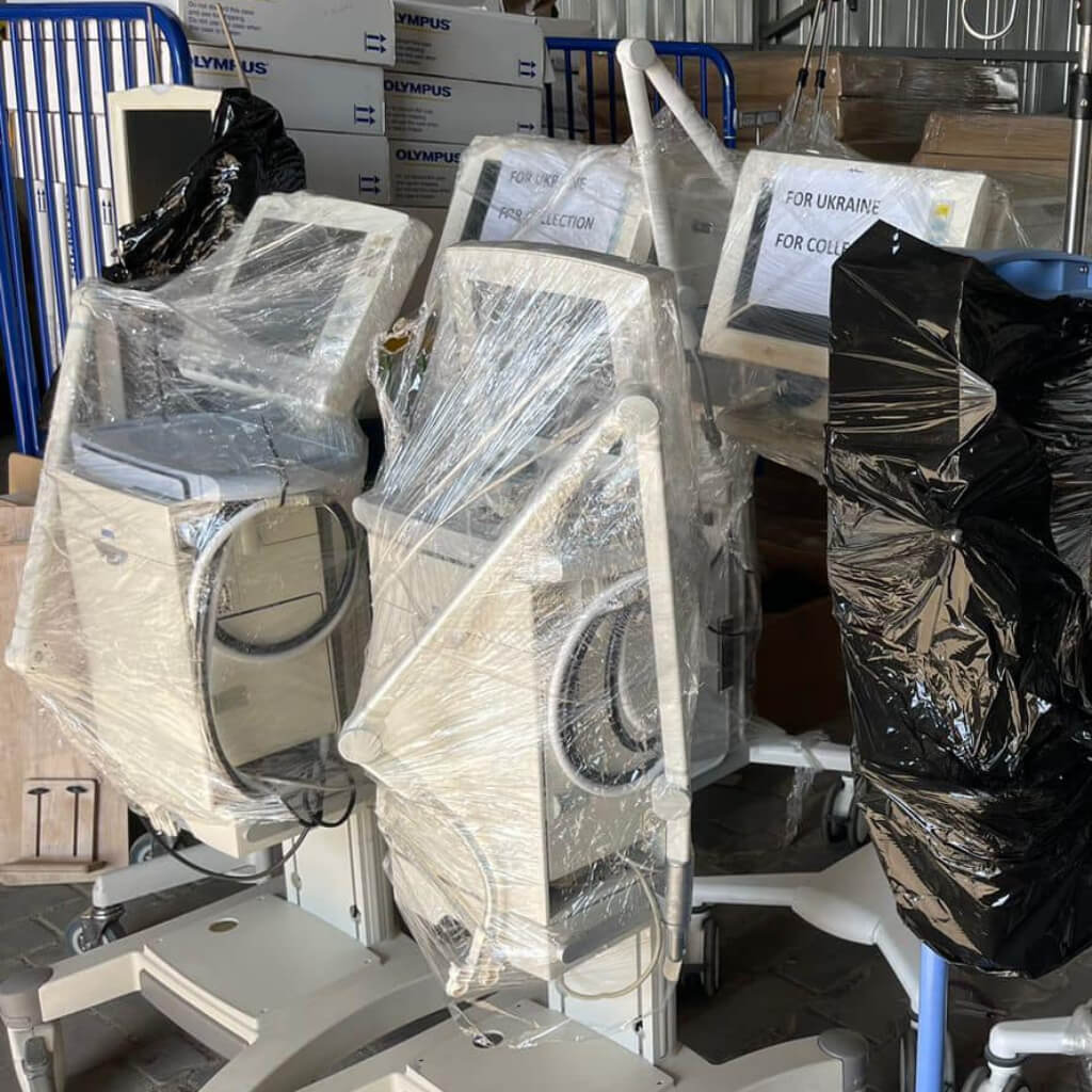 Прийняли в Броварах фуру з гуманітарним вантажем з Ірландії!￼