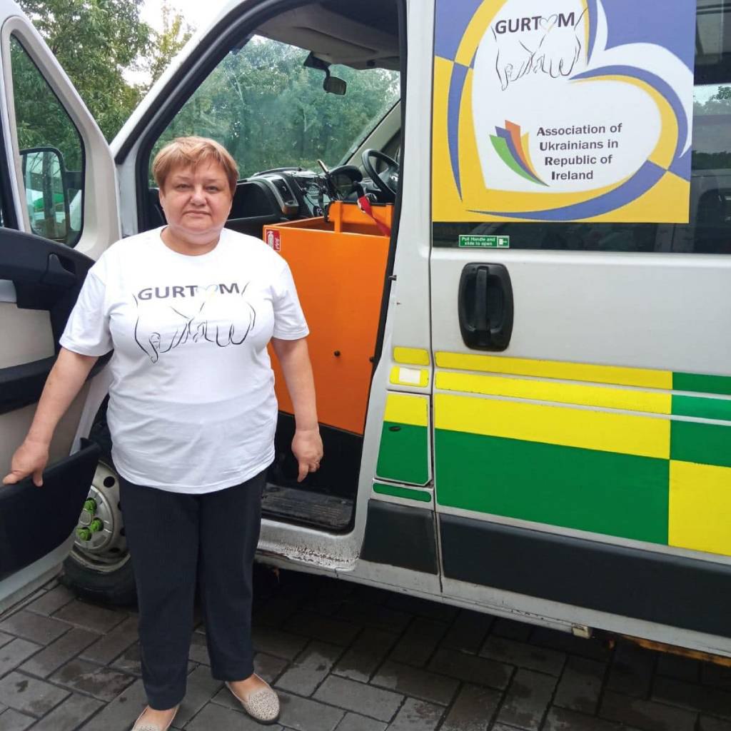 Сьогодні вітаємо з Днем народження нашого волонтера – Елена Юрченко!