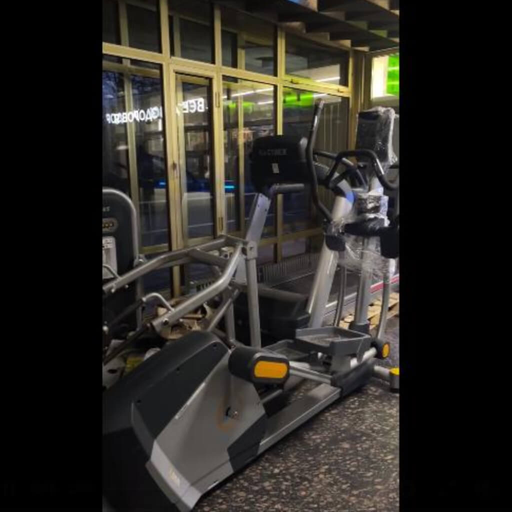 Спільно з головою Association of Ukrainians in Republic of Ireland Sergiy Balan відвідали Броварську міську лікарню.