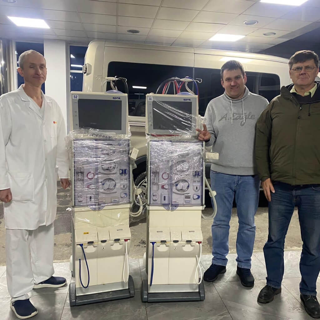 Нещодавно відвідали  Інститут серця, де  поспілкувались щодо потреб лікарні задля покращення відділення екстреної допомоги та реанімації. Нами було вирішено доукомплектувати цей медичний заклад ще двома апаратами діалізу Fresenius Medical Care 5008.