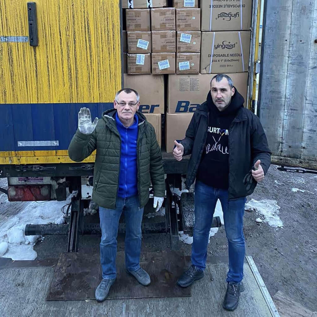 Сьогодні прийняли на основному складі в Броварах фуру з гуманітарною допомогою.