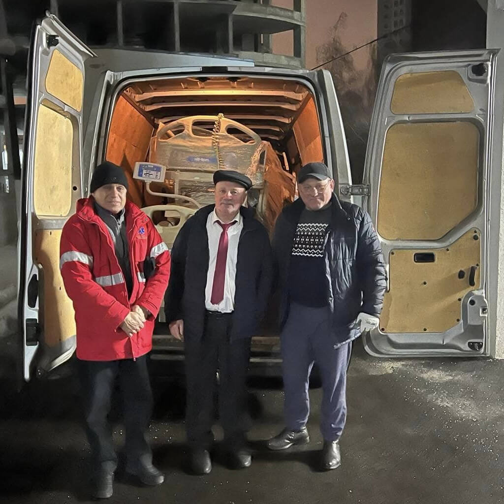 Передали до Територіальне медичне об’єднання МВС по м. Києву та Київській обл. функціональні медичні ліжка в кількості 4 шт., для покращення умов перебування пацієнтів та пришвидчення їх реабілітації.