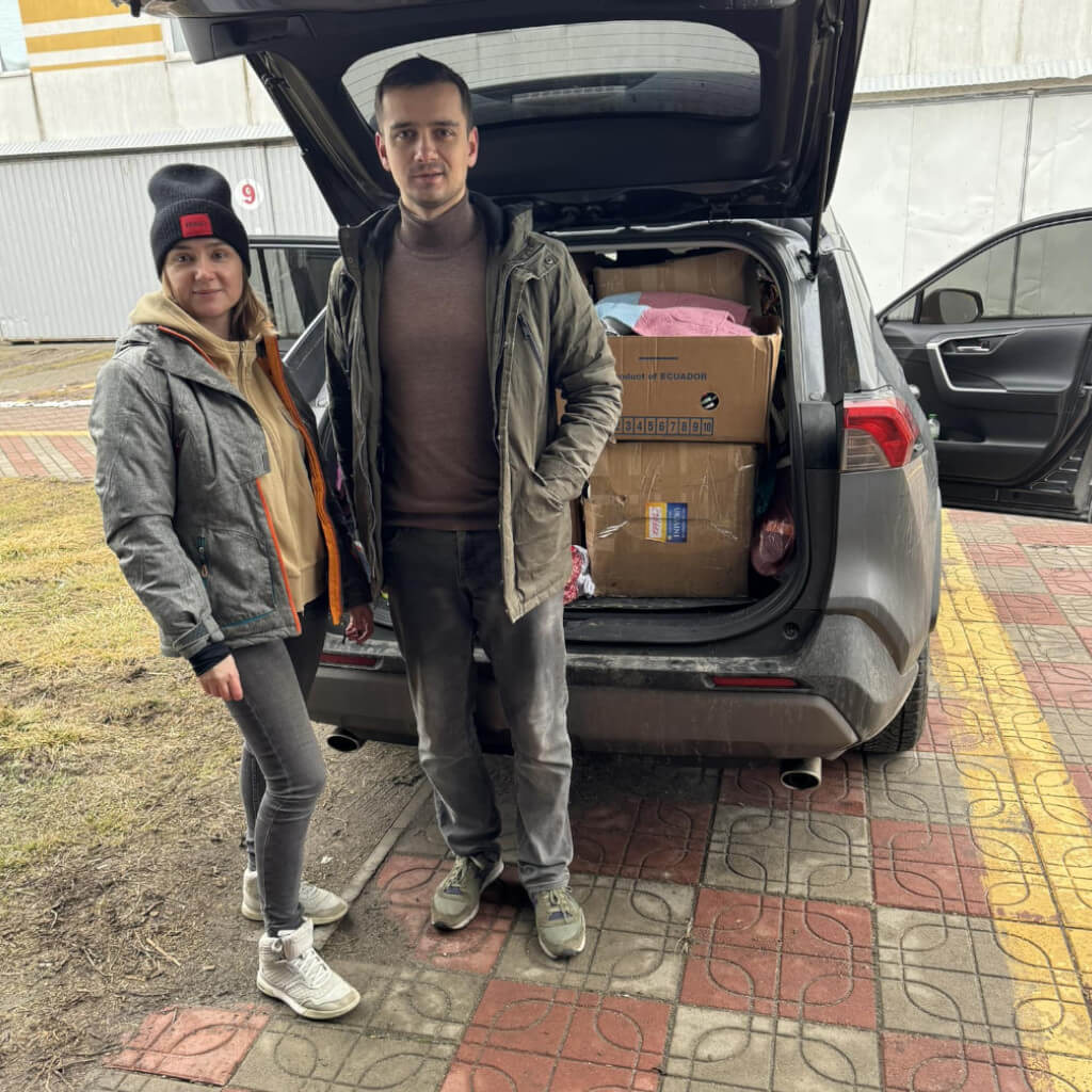 Передали до Сумського обласного спеціалізованого будинку дитини та Сумського геріатричного пансіонату ветеранів війни та праці гуманітарну допомогу у вигляді одягу та взуття.