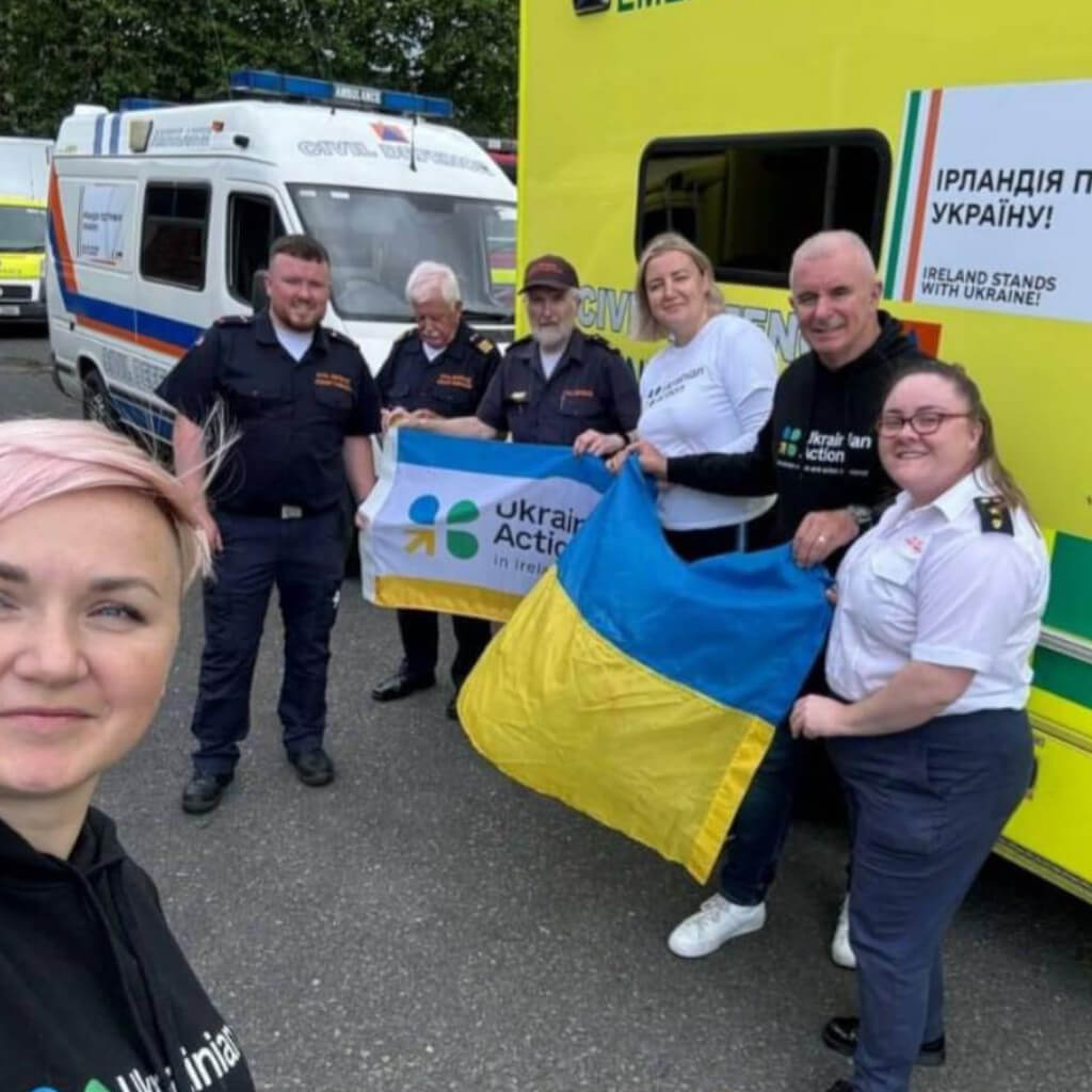 Отримали фотозвіт переданої другої карети швидкої допомоги від Limerick Civil Defence з бази тактичної медицини, яка активно працює та рятує життя на Східному напрямку.