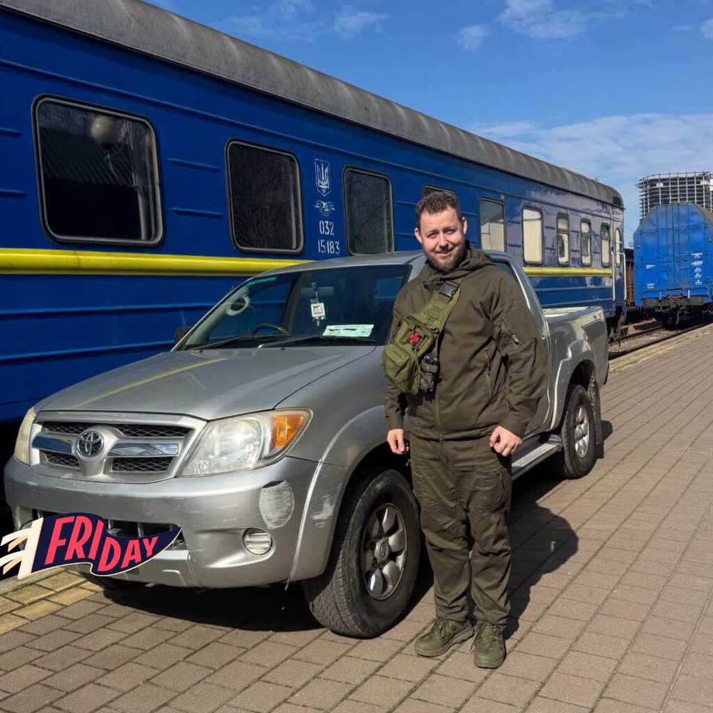 Передали повнопривідний джип для парамедиків- Східний напрямок.