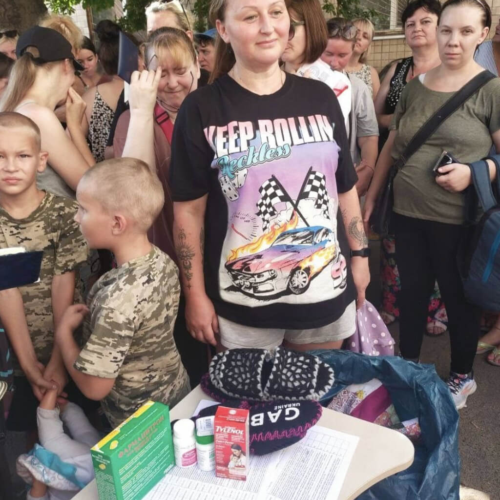 Сьогодні ми мали честь надати благодійну допомогу багатодітним сім’ям, сімьям які виховують дітей з інвалідністю та малозабезпеченим.