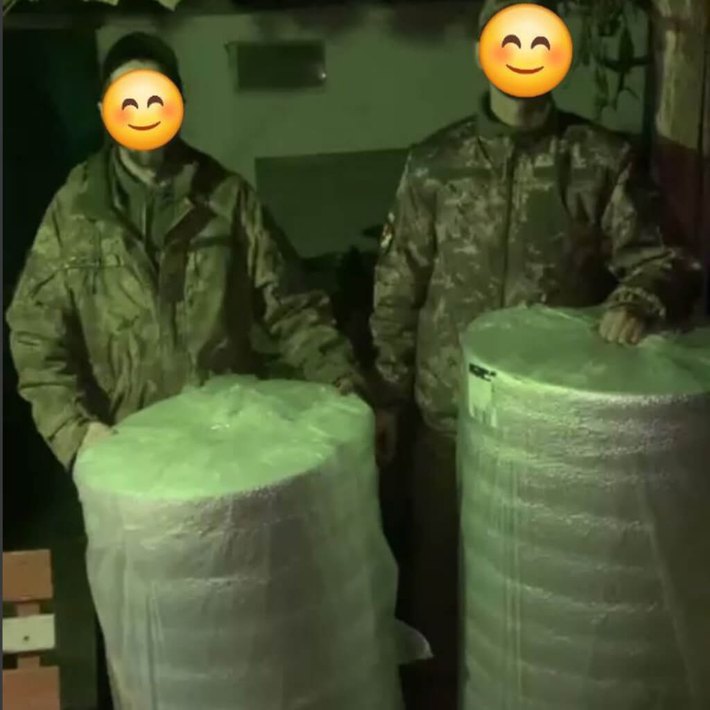 Передали два рулони теплоізоляційного матеріалу для потреб військових на Сумському напрямку.