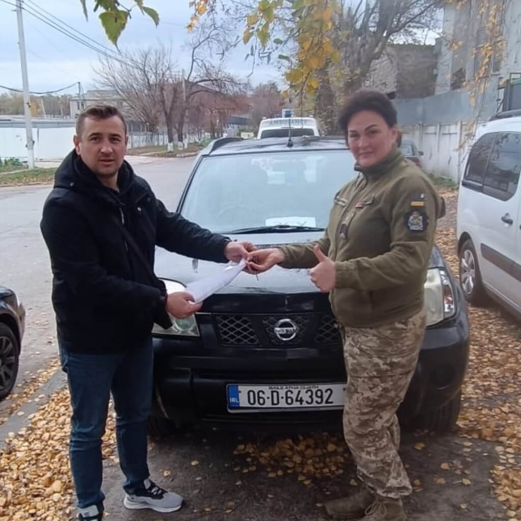 Сумський напрямок – передали для парамедиків джип.