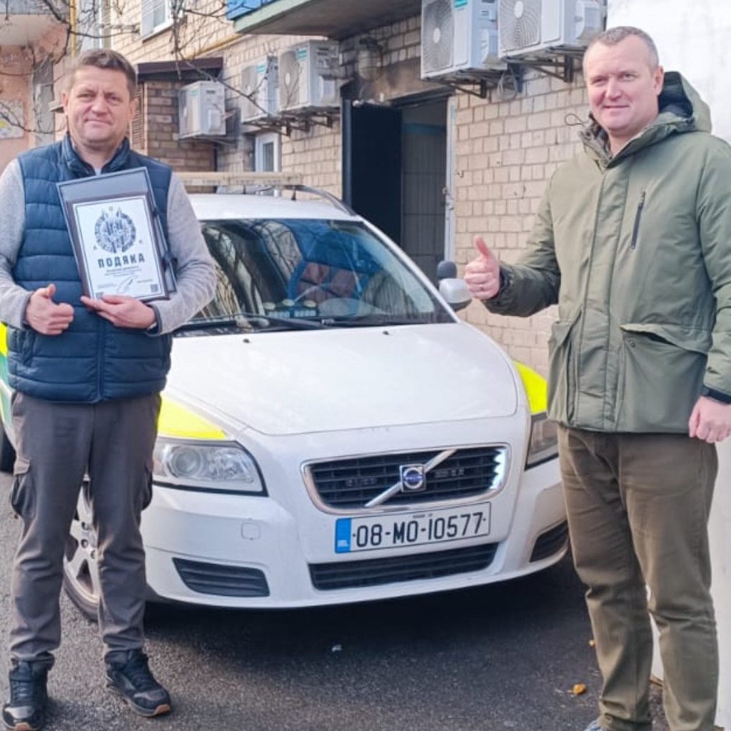 Для потреб медичної бригади, що знаходиться на Східному напрямку передали карету швидкої допомоги.