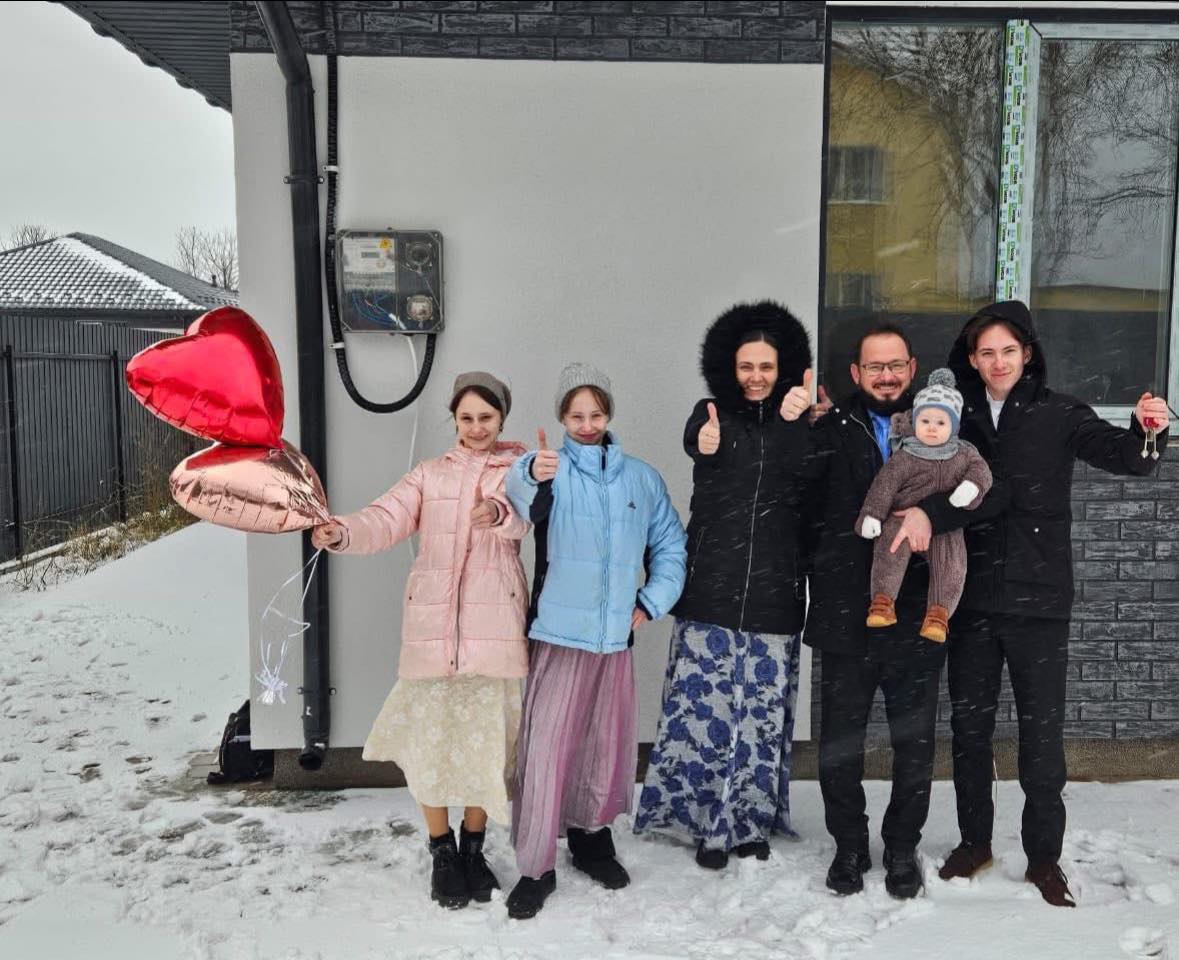 612852079_863195549899556_862743145897328298_n