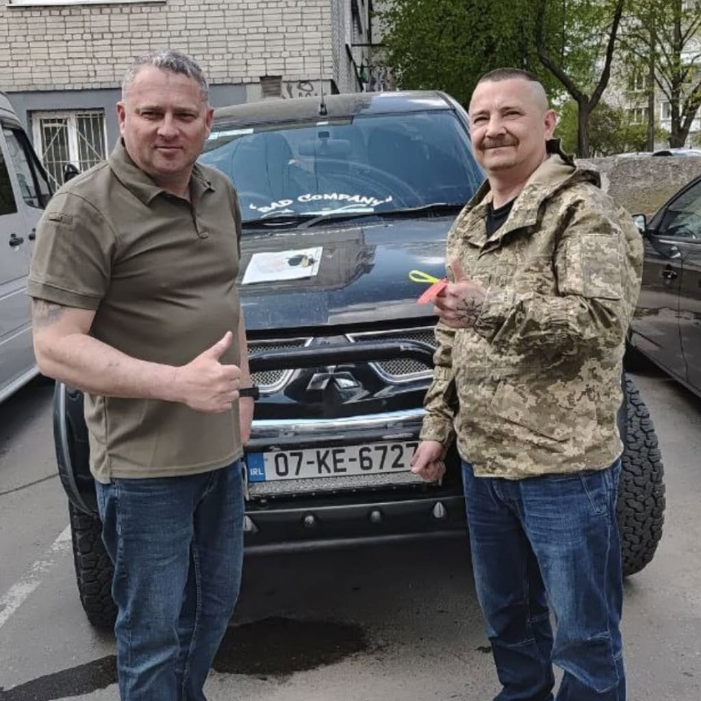 +   два авто поїхало на Схід виконувати свої завдання, а саме медичну евакуацію поранених.