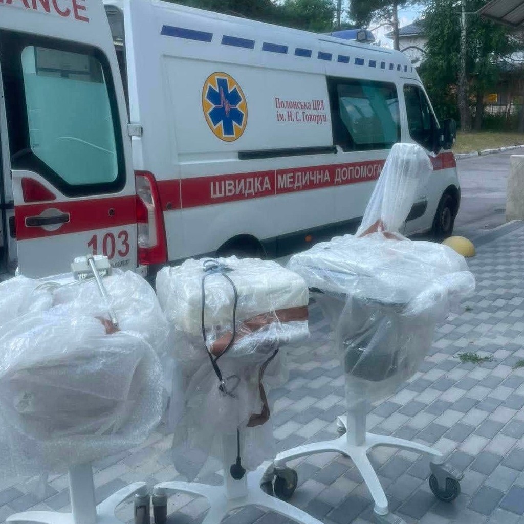 ​Передали до КНП «Полонська міська багатопрофільна лікарня ім. Наталії Савеліївни Говорун» медичне обладнання.